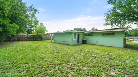 2137 La Valle Drive Jacksonville FL 32210