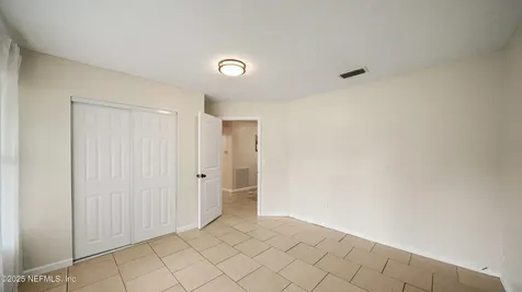 2137 La Valle Drive Jacksonville FL 32210