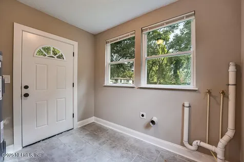 1593 W 11th Street Jacksonville FL 32209