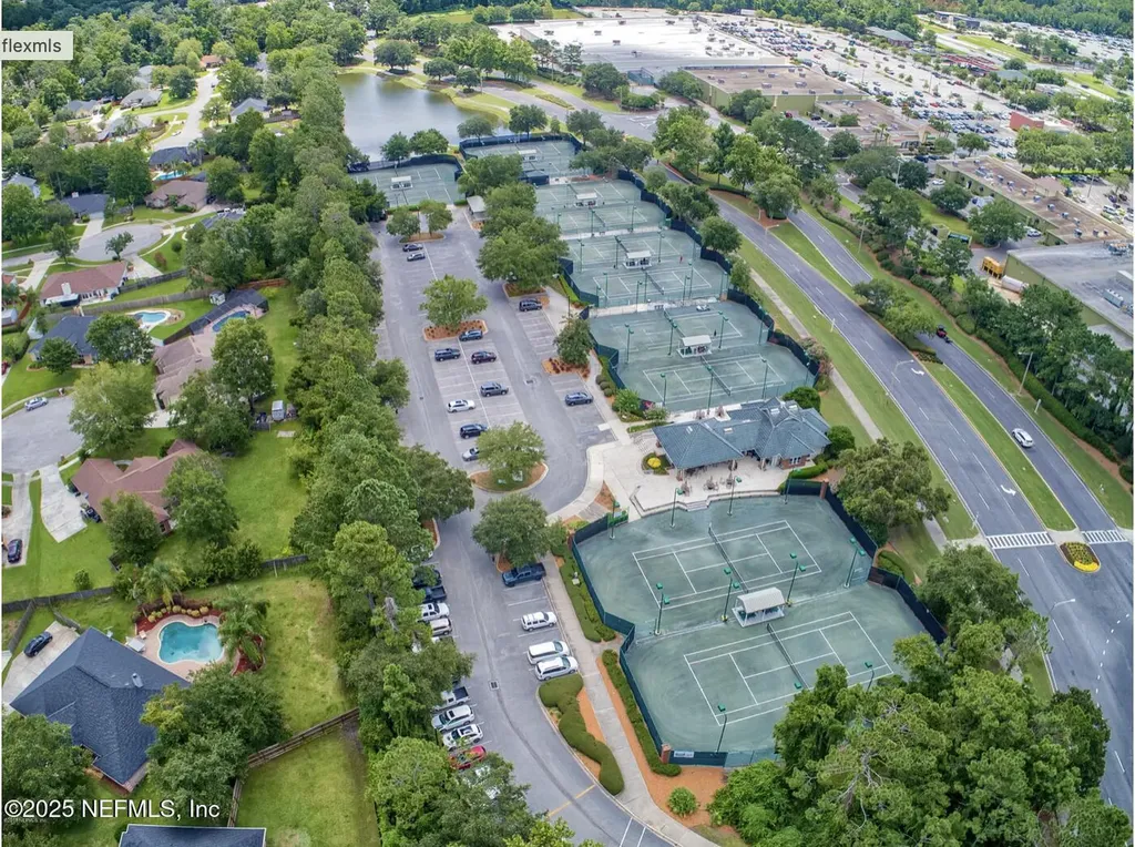 2025 Castle Point Court Fleming Island FL 32003