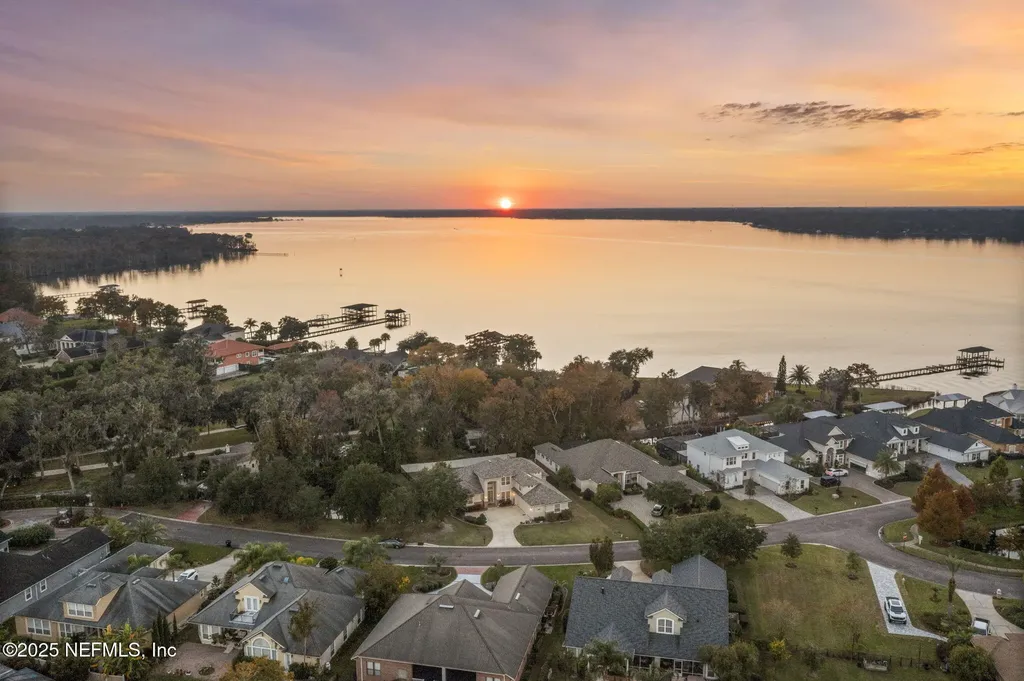 2025 Castle Point Court Fleming Island FL 32003