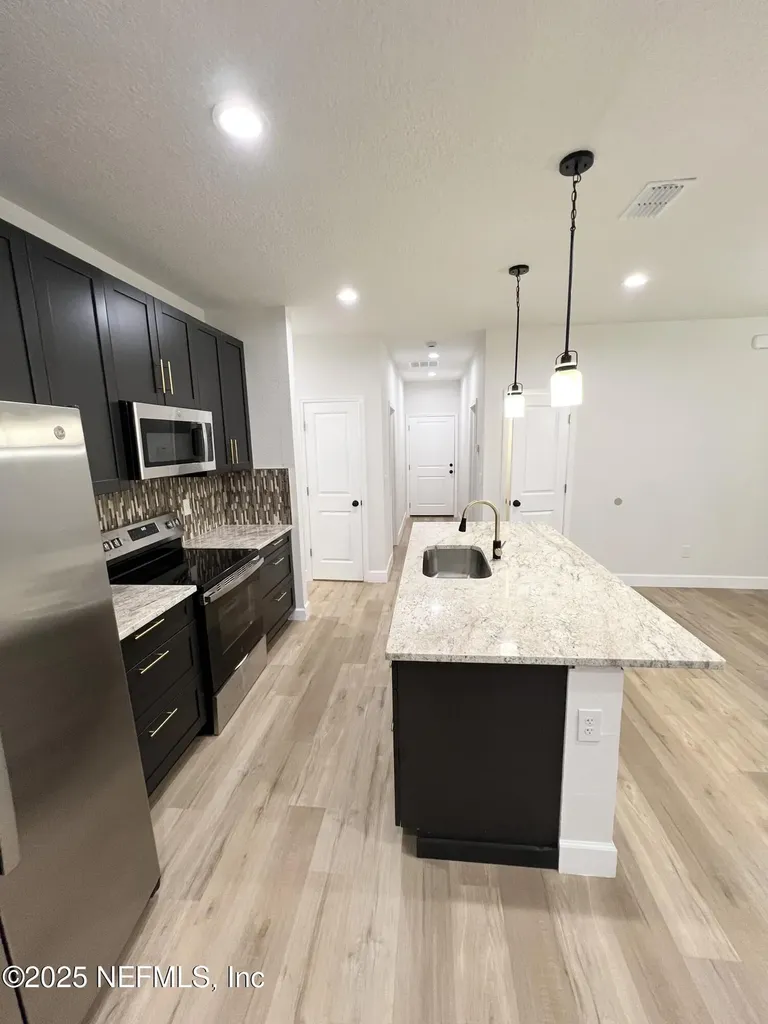 2120 W 2nd Street Jacksonville FL 32209