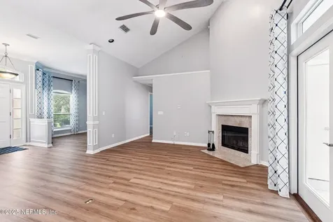 8725 Southern Glen Drive Jacksonville FL 32256