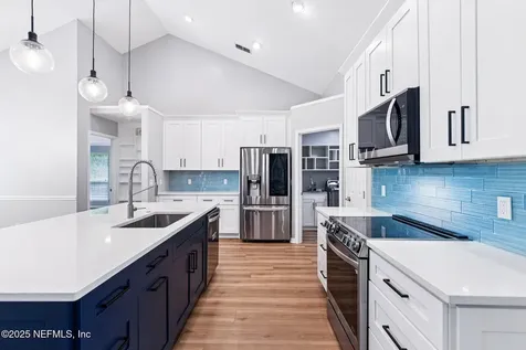 8725 Southern Glen Drive Jacksonville FL 32256