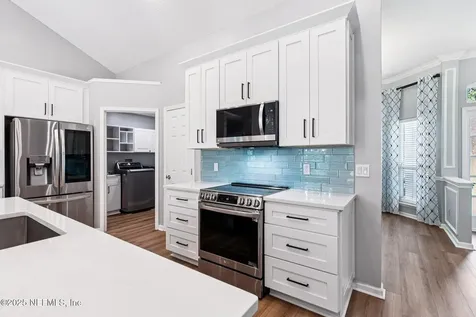 8725 Southern Glen Drive Jacksonville FL 32256