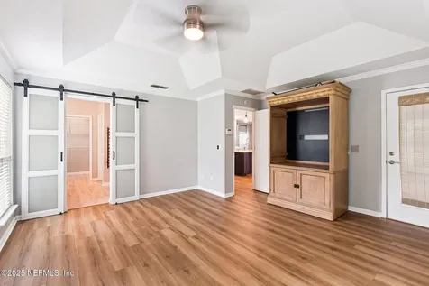 8725 Southern Glen Drive Jacksonville FL 32256