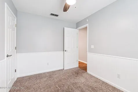 8725 Southern Glen Drive Jacksonville FL 32256