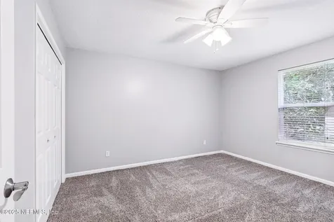 8725 Southern Glen Drive Jacksonville FL 32256