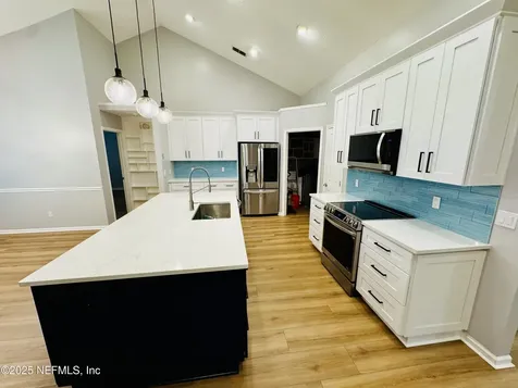 8725 Southern Glen Drive Jacksonville FL 32256