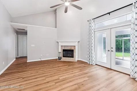 8725 Southern Glen Drive Jacksonville FL 32256