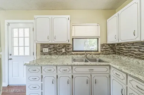 3157 Altamont Avenue E Jacksonville FL 32208