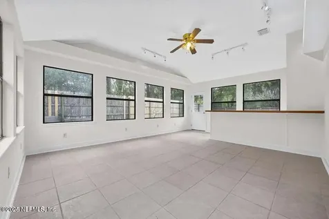 8426 Santana Court Jacksonville FL 32220
