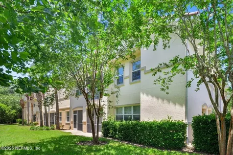 25 Riverview Bend N Palm Coast FL 32137