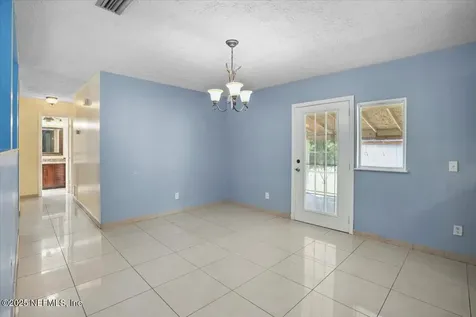 7934 Old Kings Road S Jacksonville FL 32217