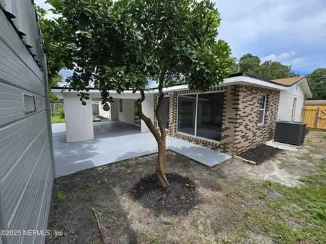 2640 Elisa Drive W Jacksonville FL 32216