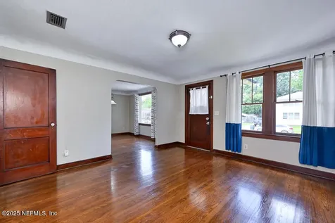 2754 Myra Street Jacksonville FL 32205