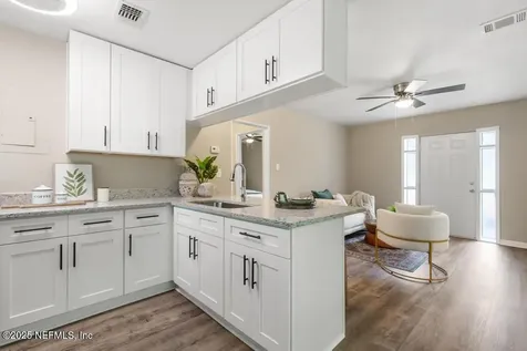 9814 Buncome Road Jacksonville FL 32246