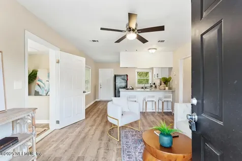 9814 Buncome Road Jacksonville FL 32246