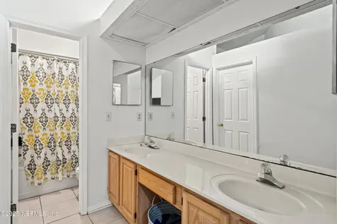 8182 Loch Lomond Lane Jacksonville FL 32244