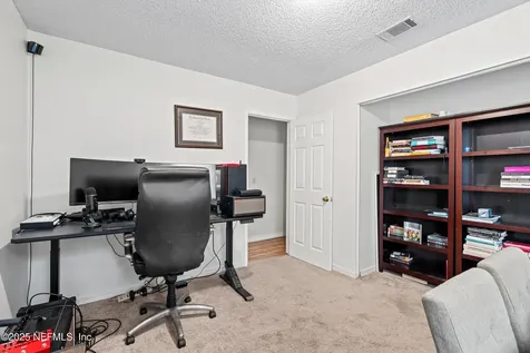 8182 Loch Lomond Lane Jacksonville FL 32244
