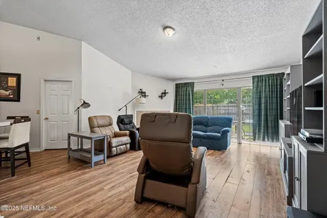 8182 Loch Lomond Lane Jacksonville FL 32244