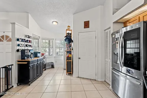 8182 Loch Lomond Lane Jacksonville FL 32244