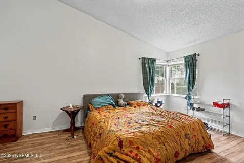 8182 Loch Lomond Lane Jacksonville FL 32244