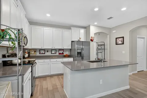 10381 Pavnes Creek Drive Jacksonville FL 32222