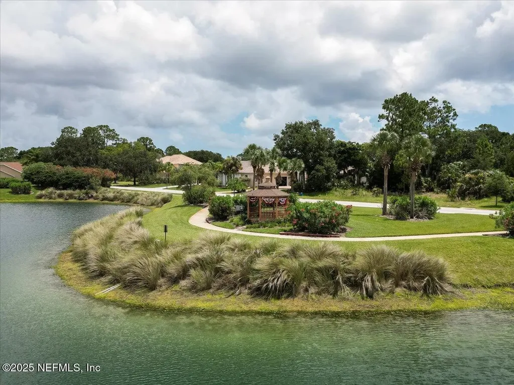 17 Old Oak Drive N Palm Coast FL 32137