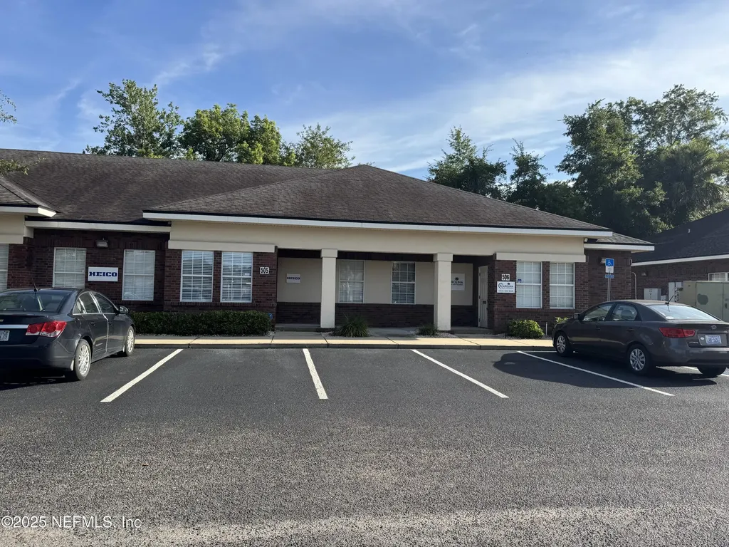 13453 N Main Street Jacksonville FL 32218