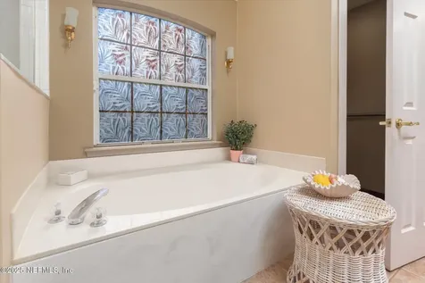 5221 Camelot Forest Drive Jacksonville FL 32258