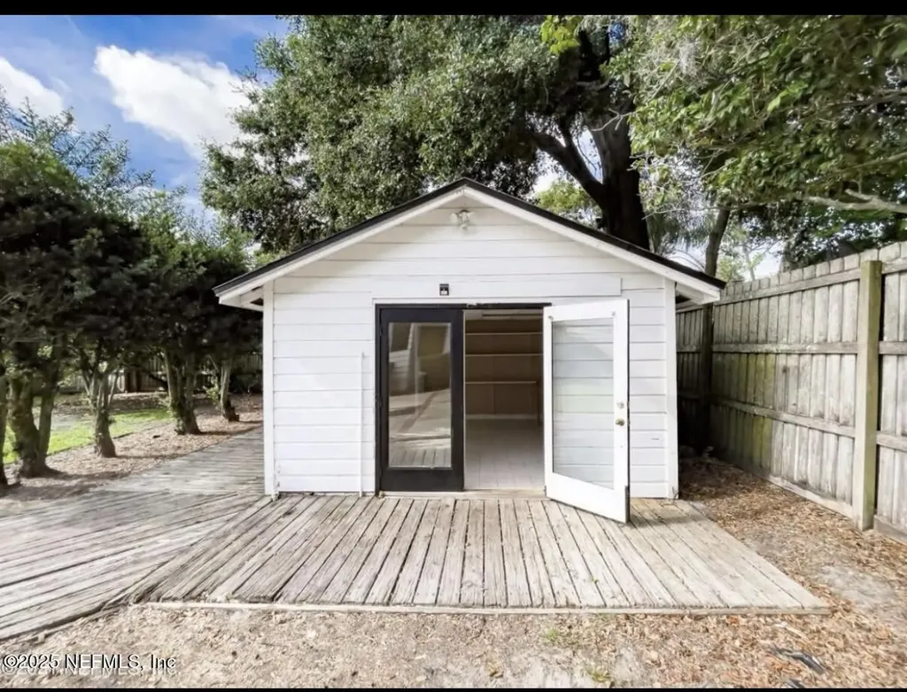 1802 Kingswood Road Jacksonville FL 32207