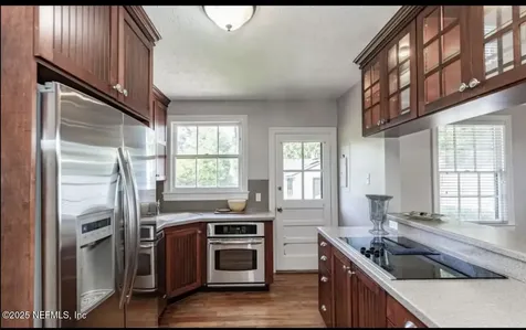 1802 Kingswood Road Jacksonville FL 32207
