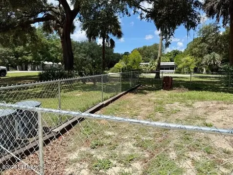 202 Ash Street Interlachen FL 32148