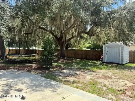 202 Ash Street Interlachen FL 32148