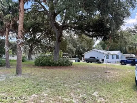 202 Ash Street Interlachen FL 32148