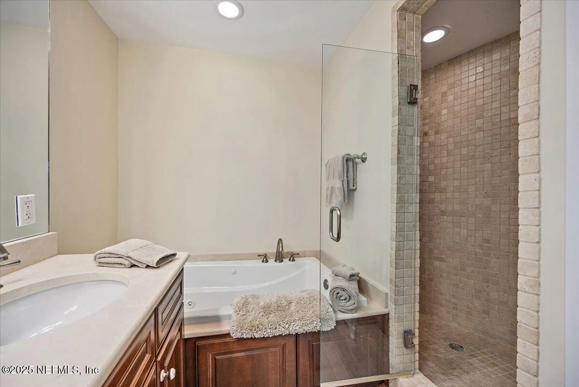 123 1st Street S Jacksonville Beach FL 32250