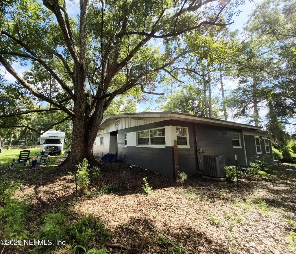 282 Byrd Road Crescent City FL 32112