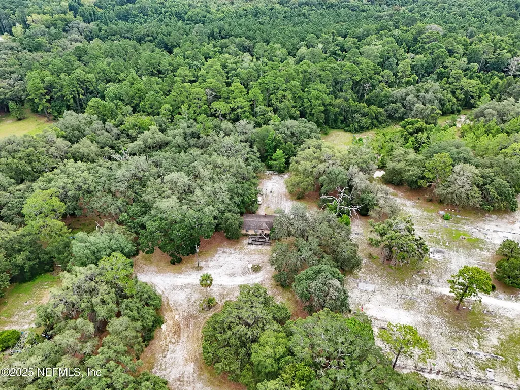202 Bostwick Cemetery Road Palatka FL 32177