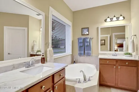 1960 Colonial Drive Green Cove Springs FL 32043