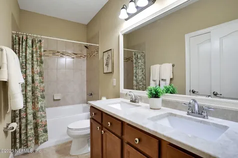 1960 Colonial Drive Green Cove Springs FL 32043