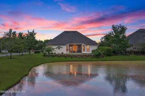 1960 Colonial Drive Green Cove Springs FL 32043