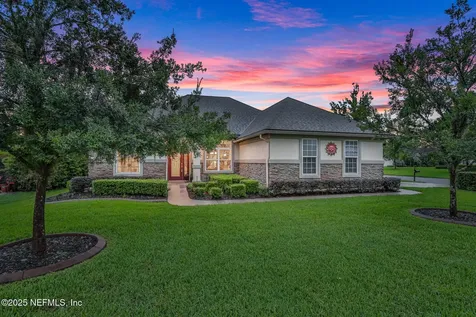 1960 Colonial Drive Green Cove Springs FL 32043
