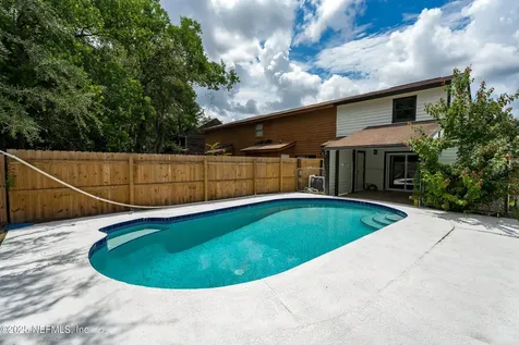 7679 Melissa Court N Jacksonville FL 32210