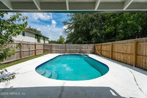 7679 Melissa Court N Jacksonville FL 32210