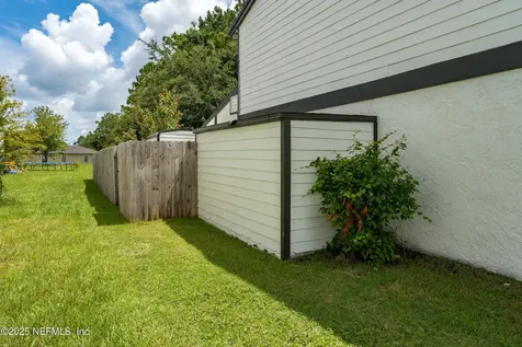 7679 Melissa Court N Jacksonville FL 32210