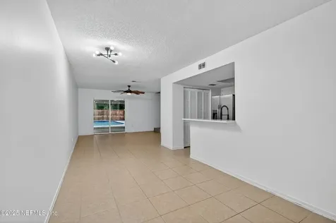 7679 Melissa Court N Jacksonville FL 32210
