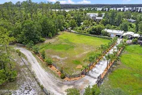 153 Sunny Lane Pomona Park FL 32181