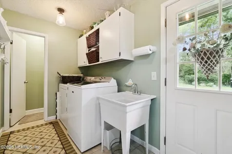 17252 Holmes Mill Avenue Jacksonville FL 32226