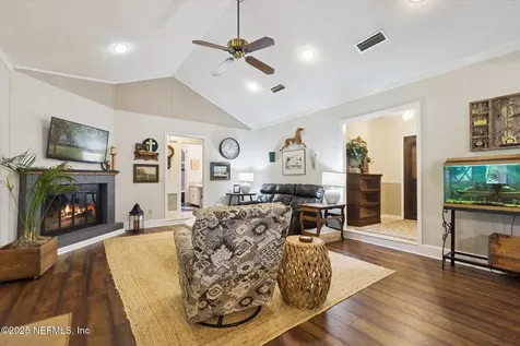 17252 Holmes Mill Avenue Jacksonville FL 32226